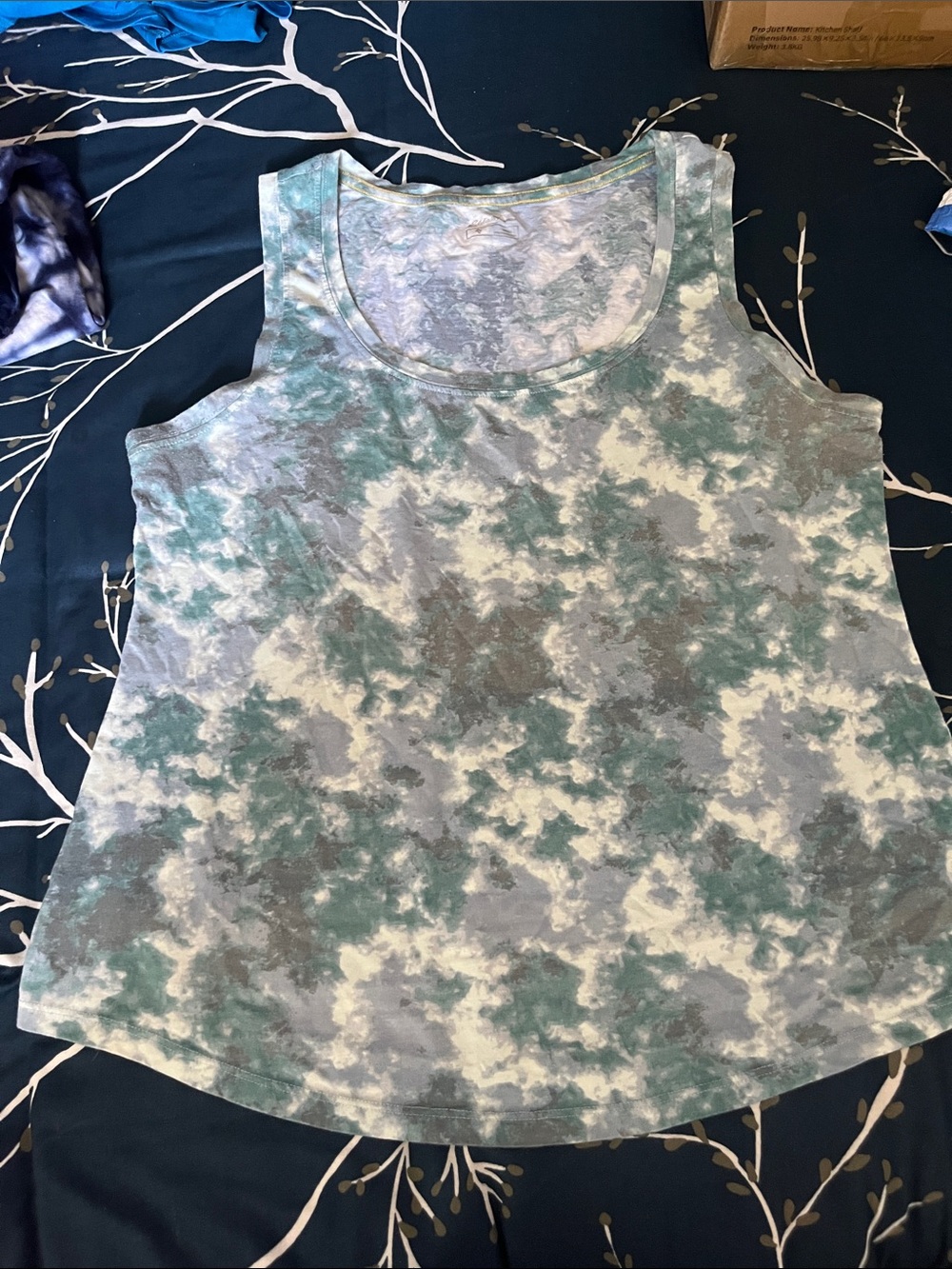 Eddie Bauer Blue, Green and Gray Tie-Dye Scoop Neck Tank